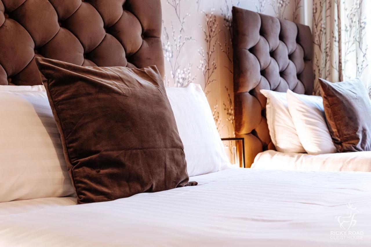 Ricky Road Guest House - Premium Watford  Eksteriør billede