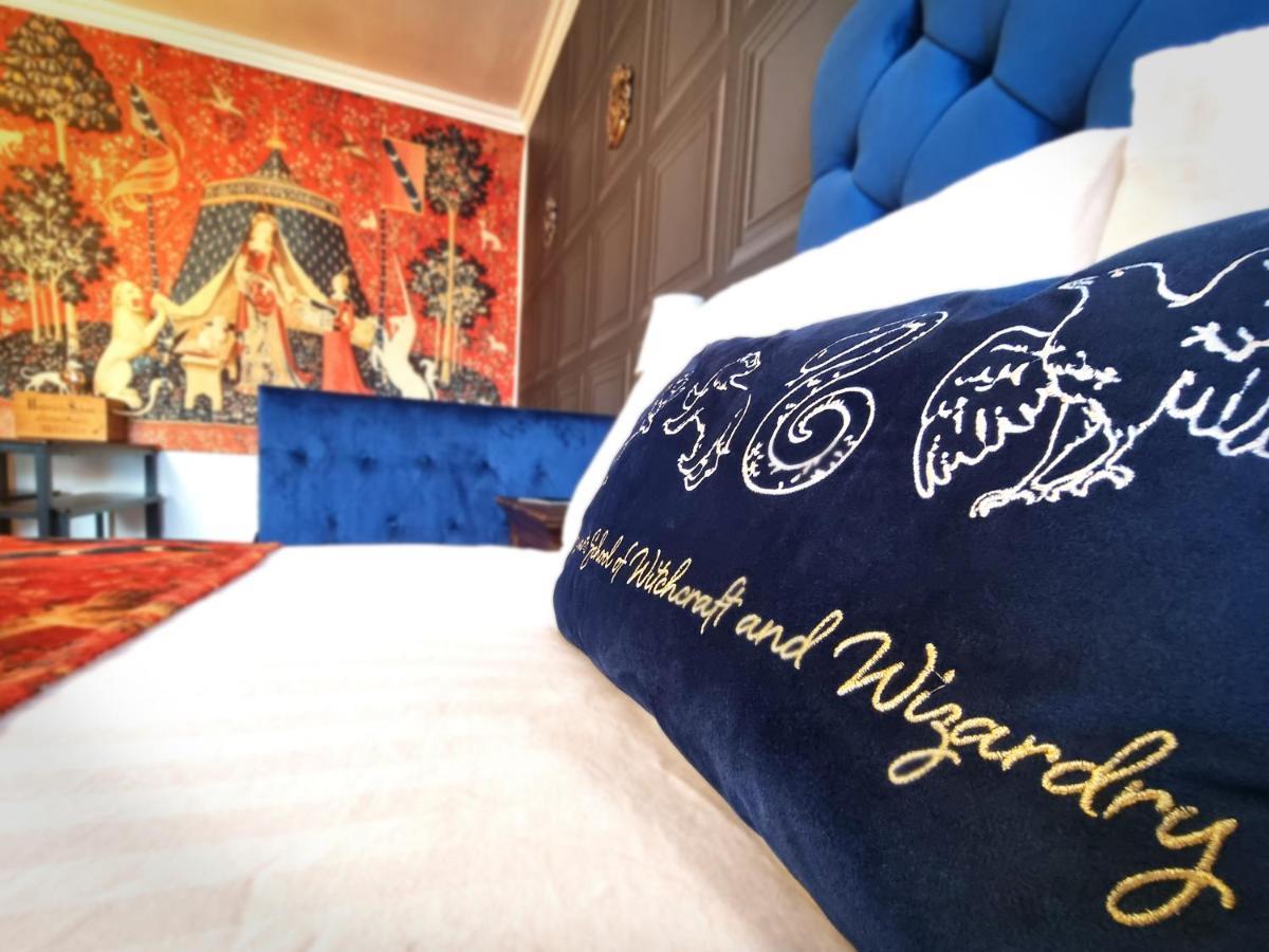 Ricky Road Guest House - Premium Watford  Eksteriør billede